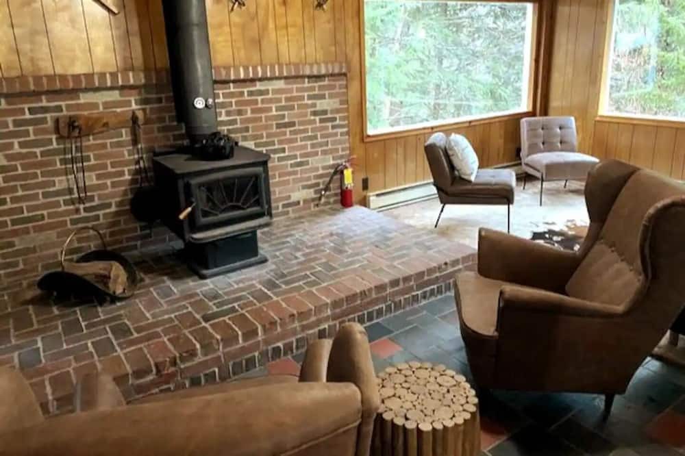Photo of Livingroom in Plymouth