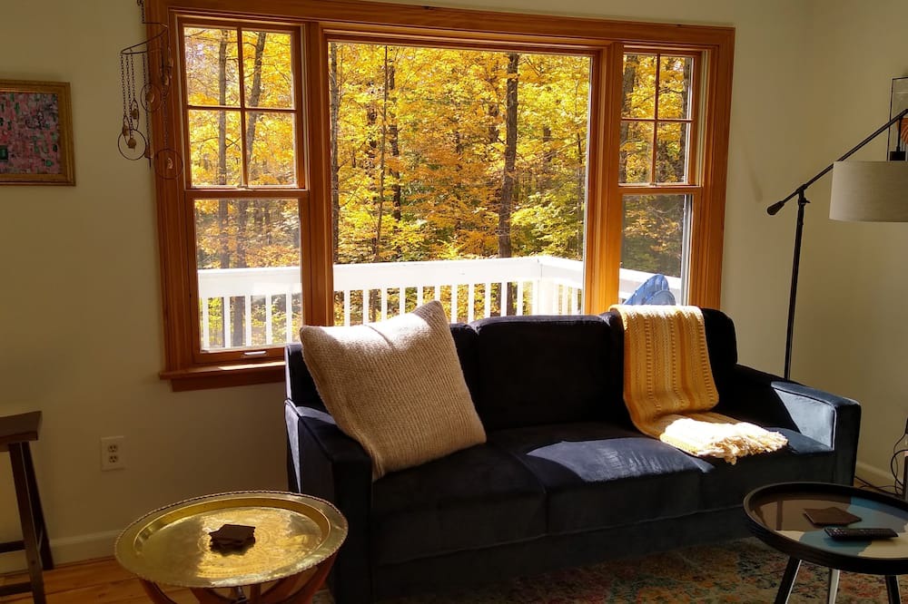 Photo of Livingroom in Weston