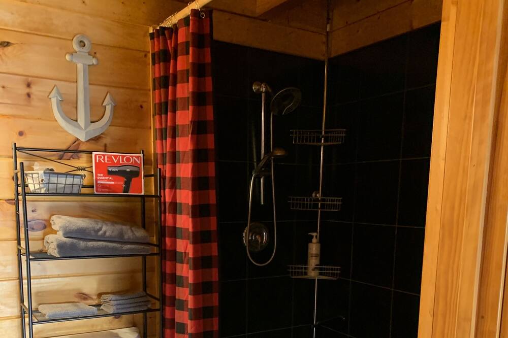Photo of Bathroom in Lanexa