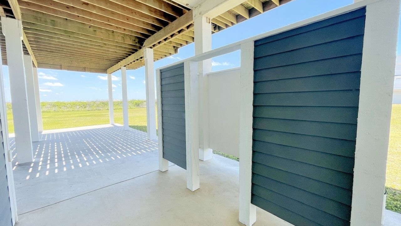 Photo of Patio Balcony in Crystal Beach