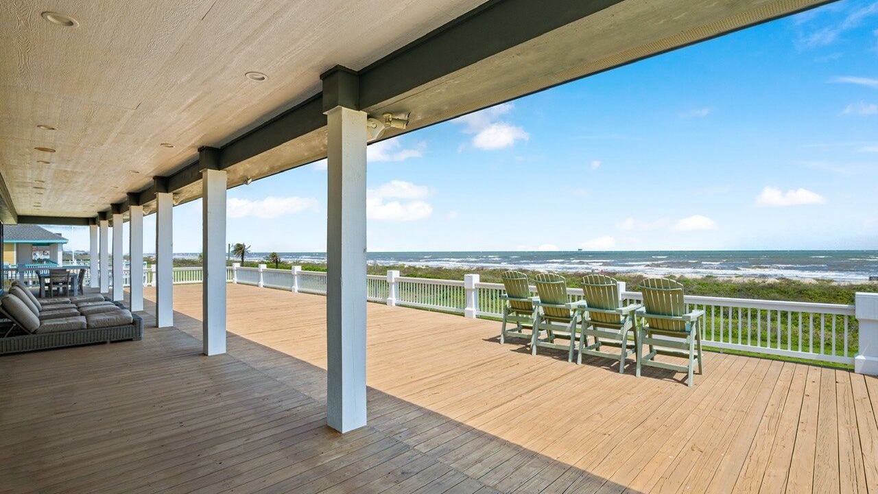 Photo of Patio Balcony in Crystal Beach