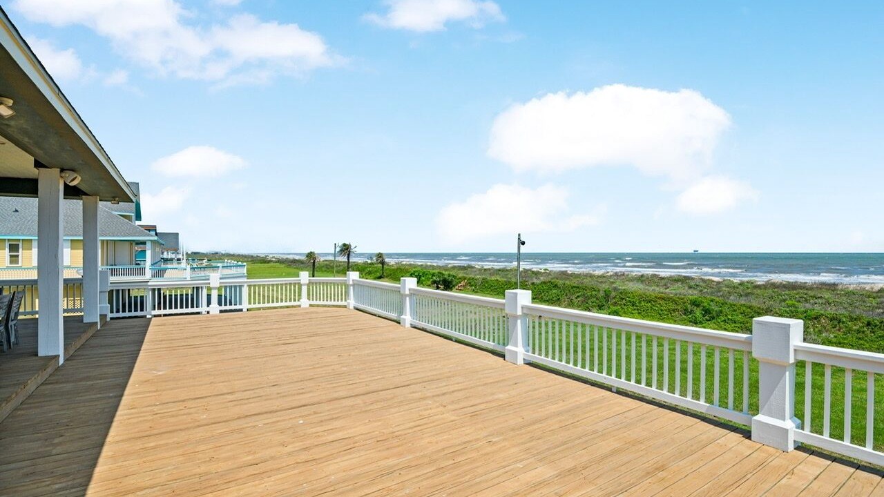 Photo of Patio Balcony in Crystal Beach