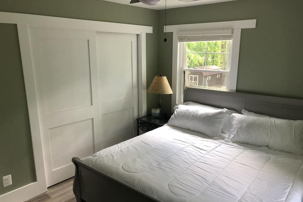 Photo of Bedroom in Dayton