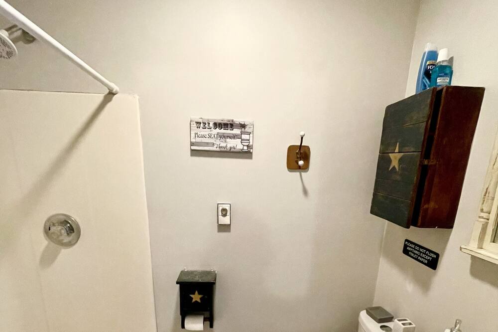 Photo of Bathroom in Berkeley Springs