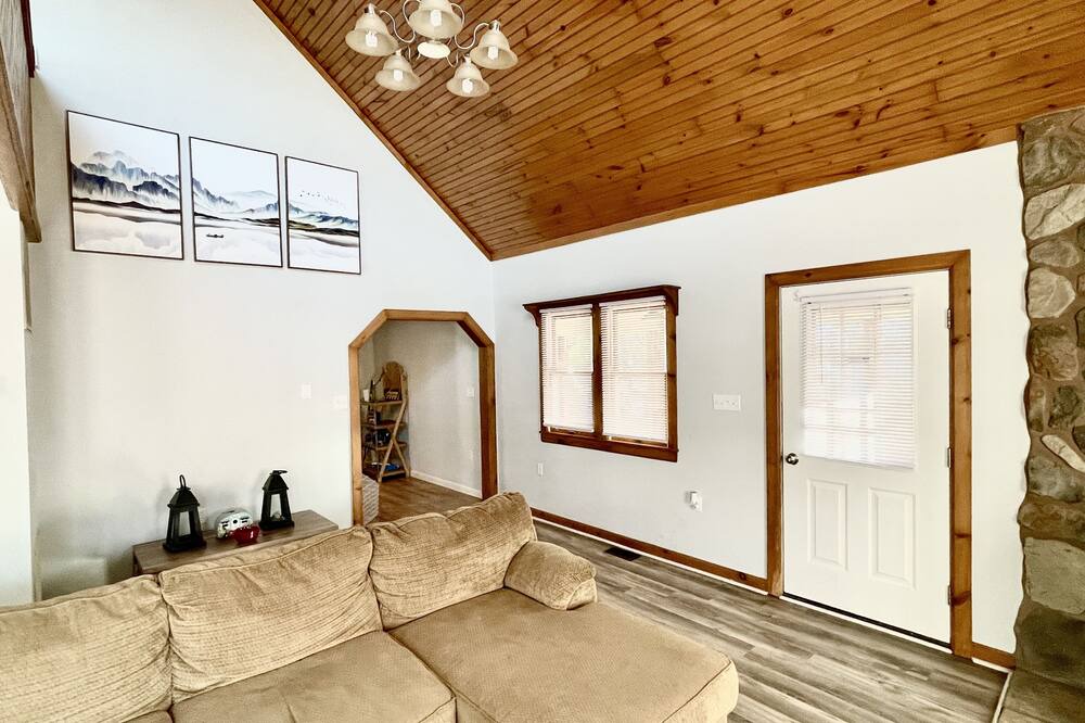 Photo of Livingroom in Berkeley Springs