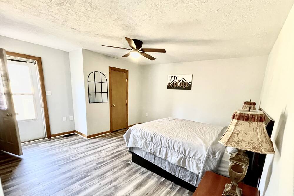 Photo of Bedroom in Berkeley Springs