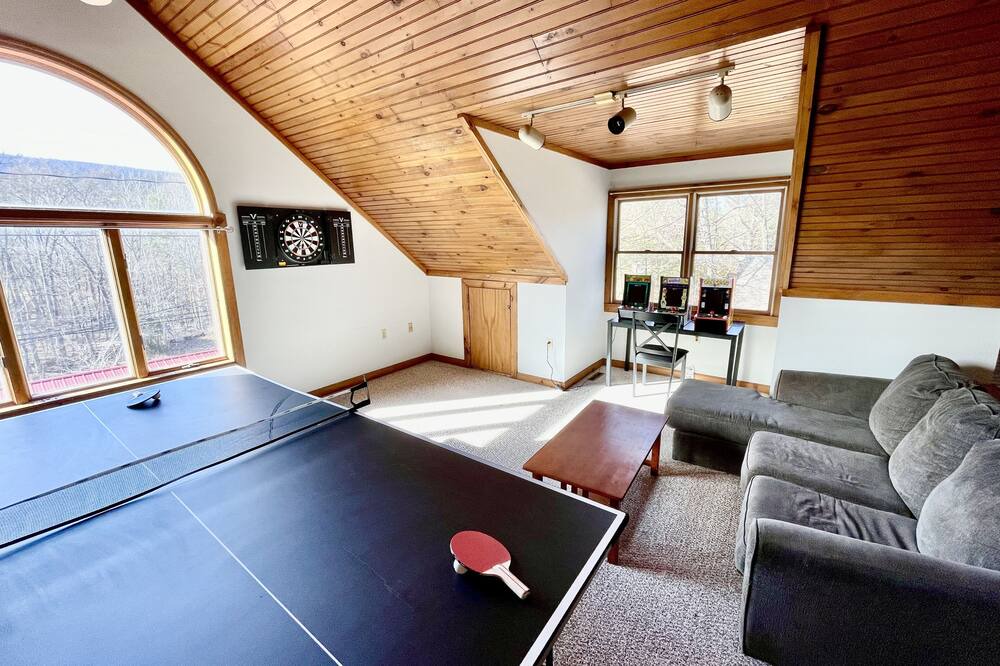 Photo of Bedroom in Berkeley Springs