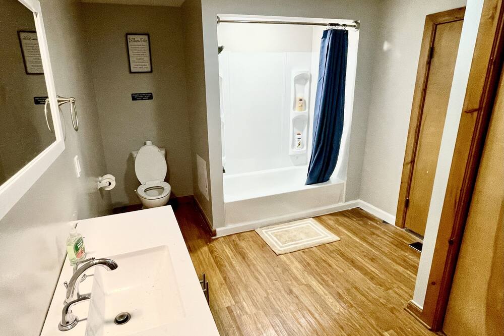 Photo of Bedroom in Berkeley Springs