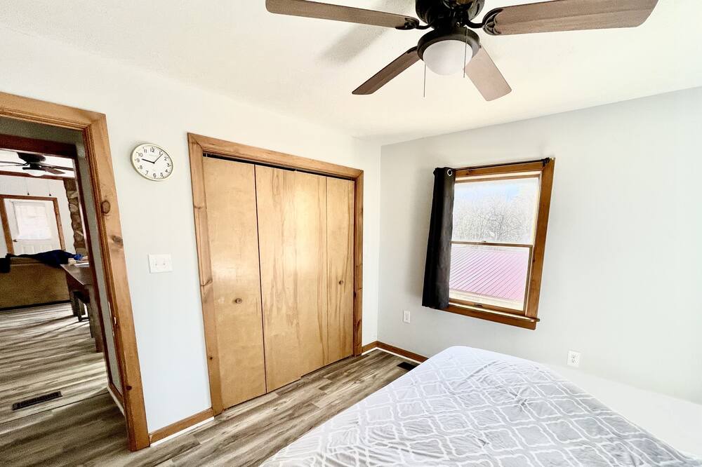 Photo of Bedroom in Berkeley Springs