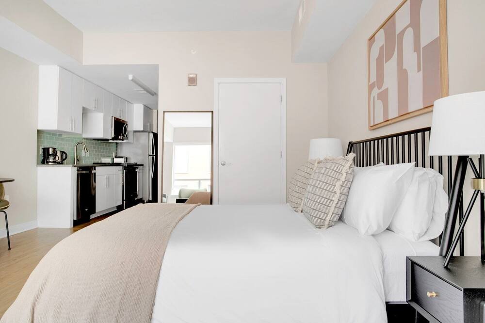 Photo of Bedroom in Mount Vernon Triangle