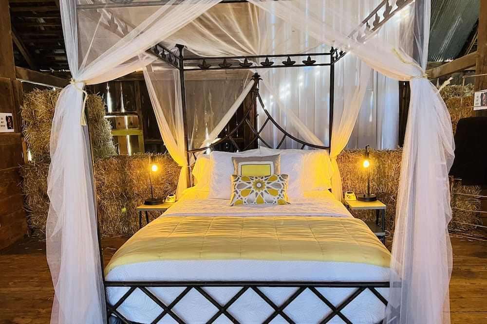 Photo of Bedroom in Keedysville