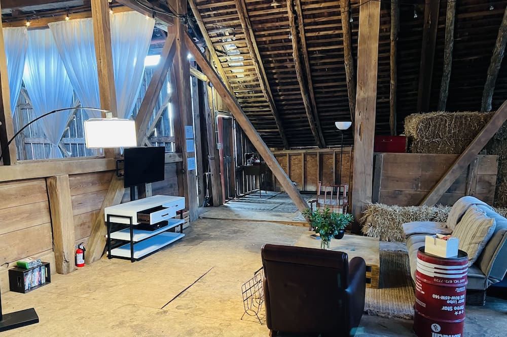 Photo of Livingroom in Keedysville