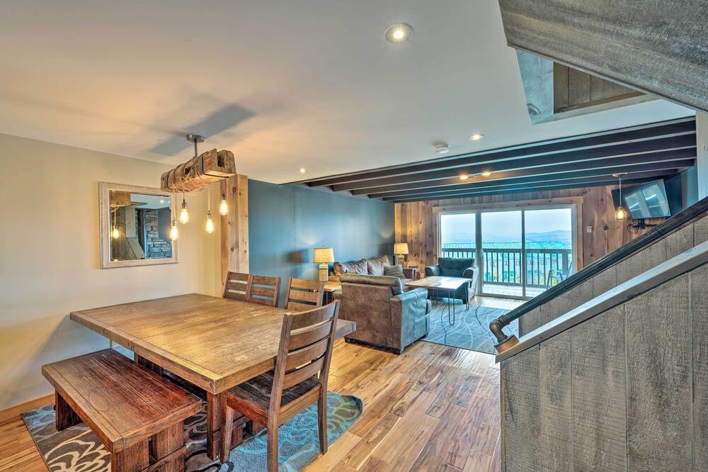 Photo of Livingroom in East Burke