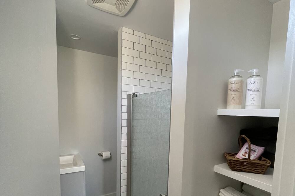 Photo of Bathroom in Greenport West