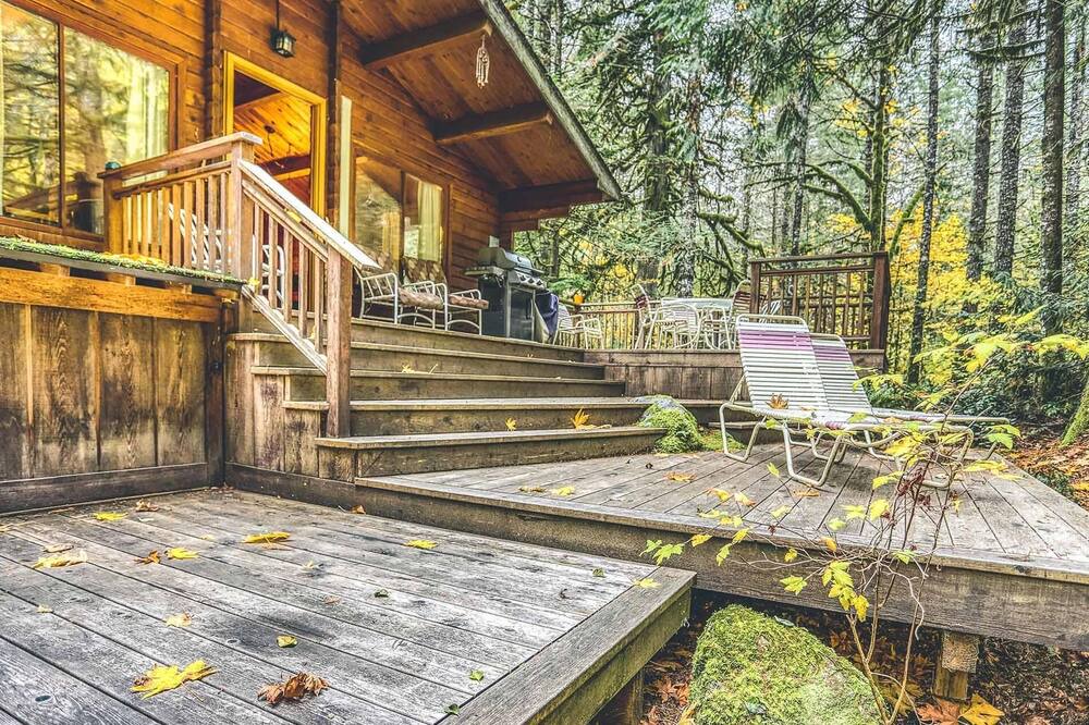 Photo of Outdoor in Rhododendron