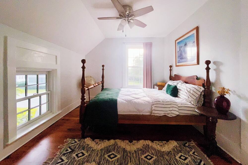 Photo of Bedroom in Chester Depot
