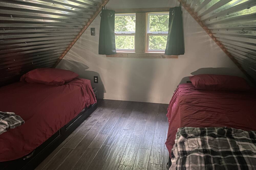Photo of Bedroom in Elkins