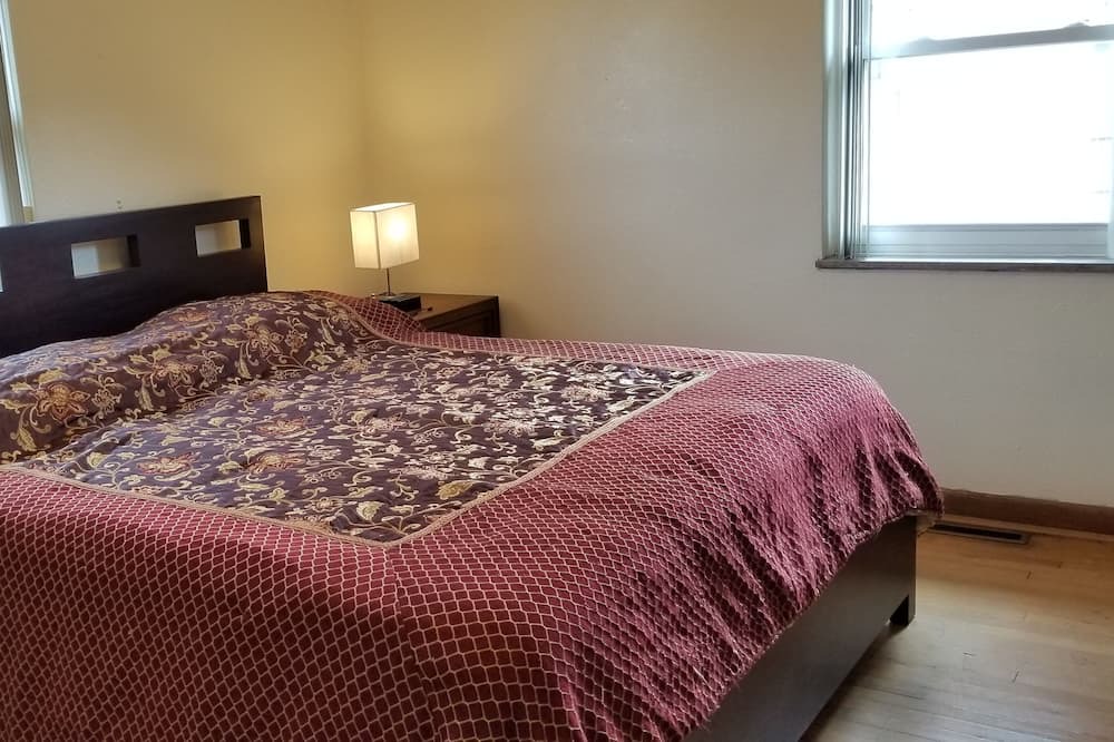Photo of Bedroom in Charleston