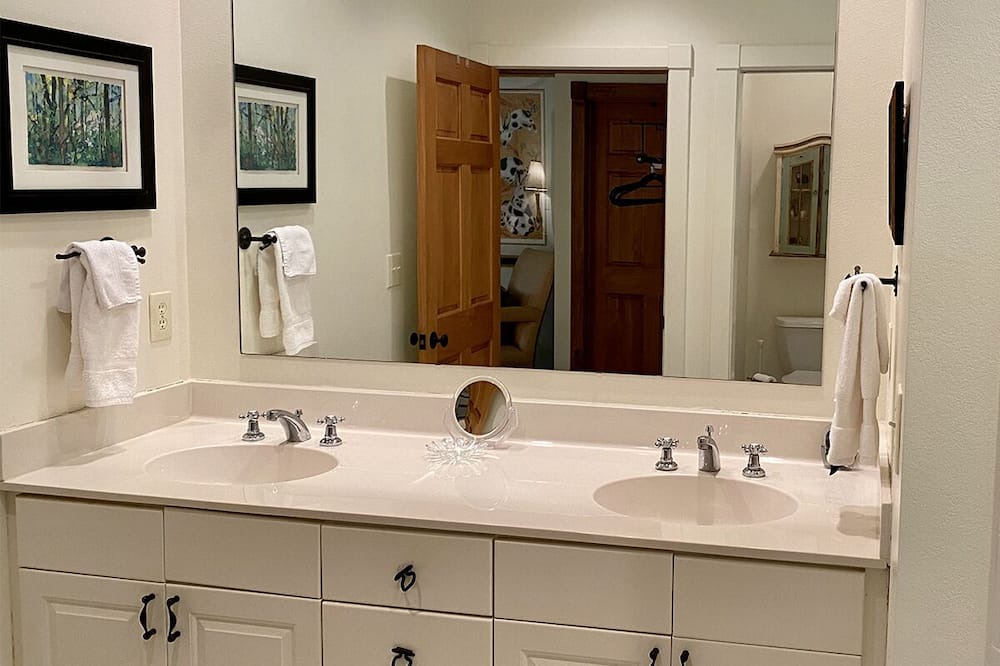 Photo of Bathroom in Lake Toxaway