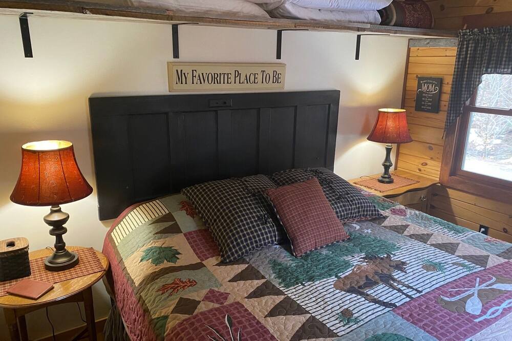 Photo of Bedroom in Ellsworth