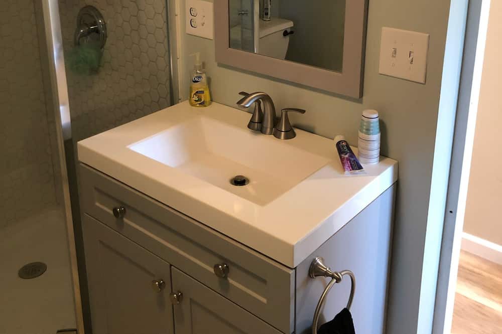Photo of Bathroom in Lakewood