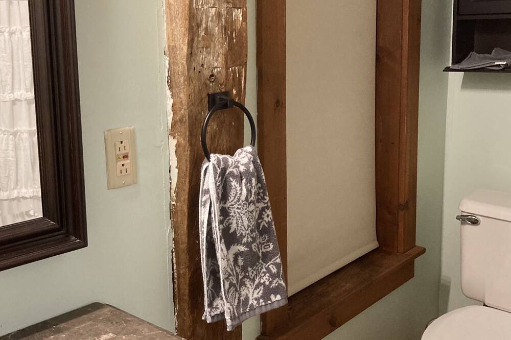 Photo of Bathroom in Elkins