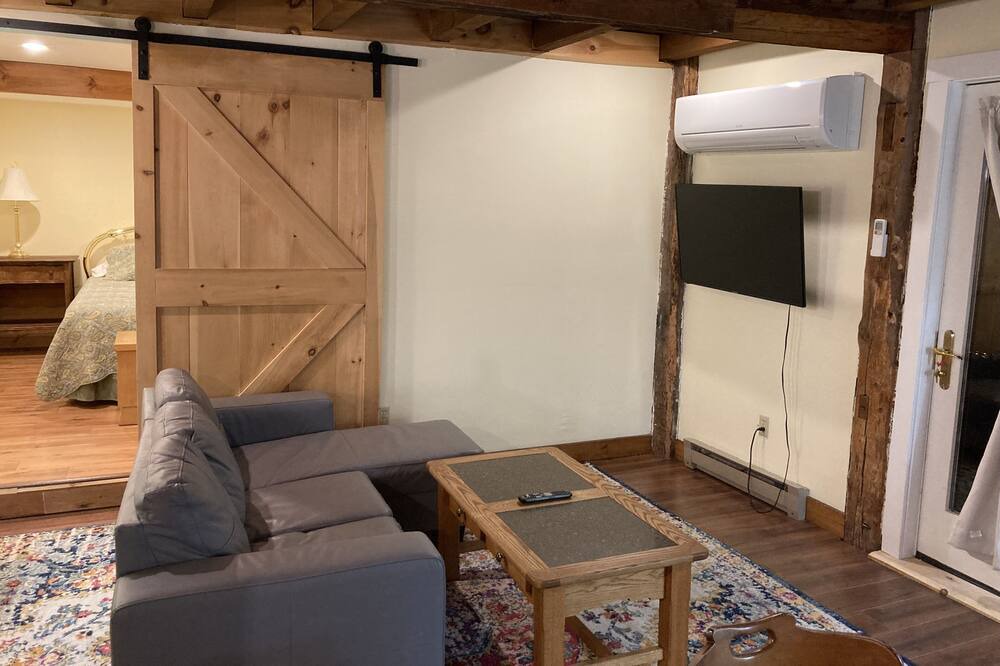 Photo of Livingroom in Elkins