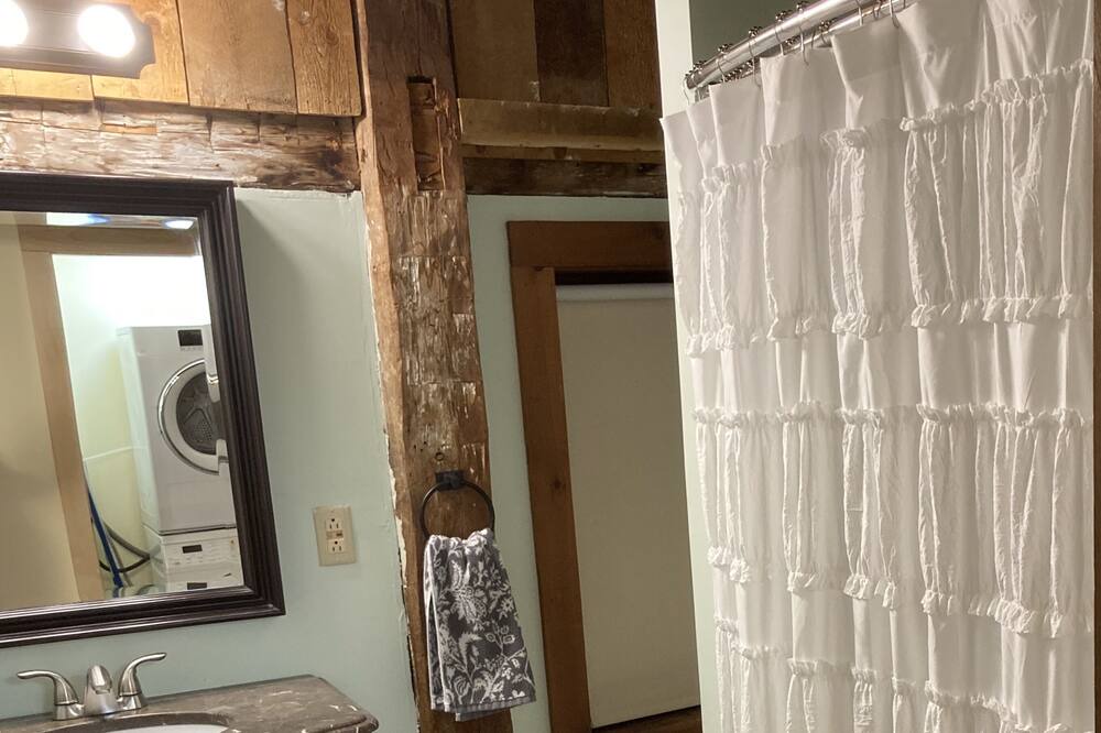 Photo of Bathroom in Elkins