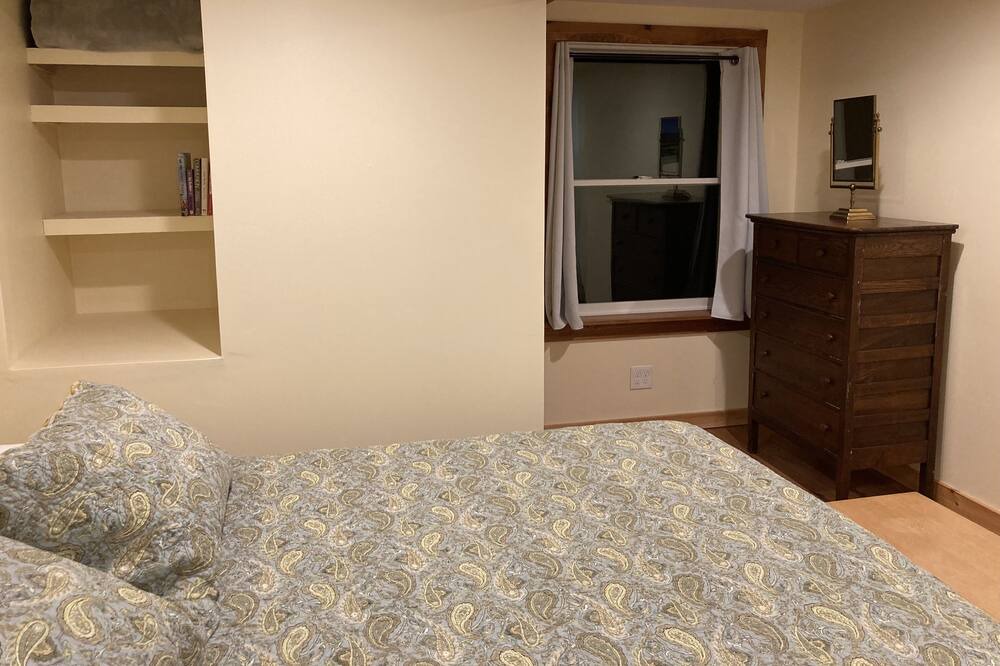 Photo of Bedroom in Elkins