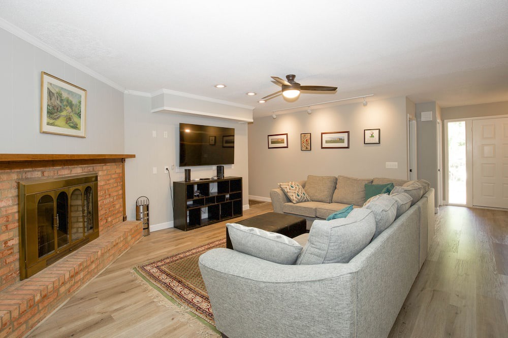 Photo of Livingroom in Pinehurst