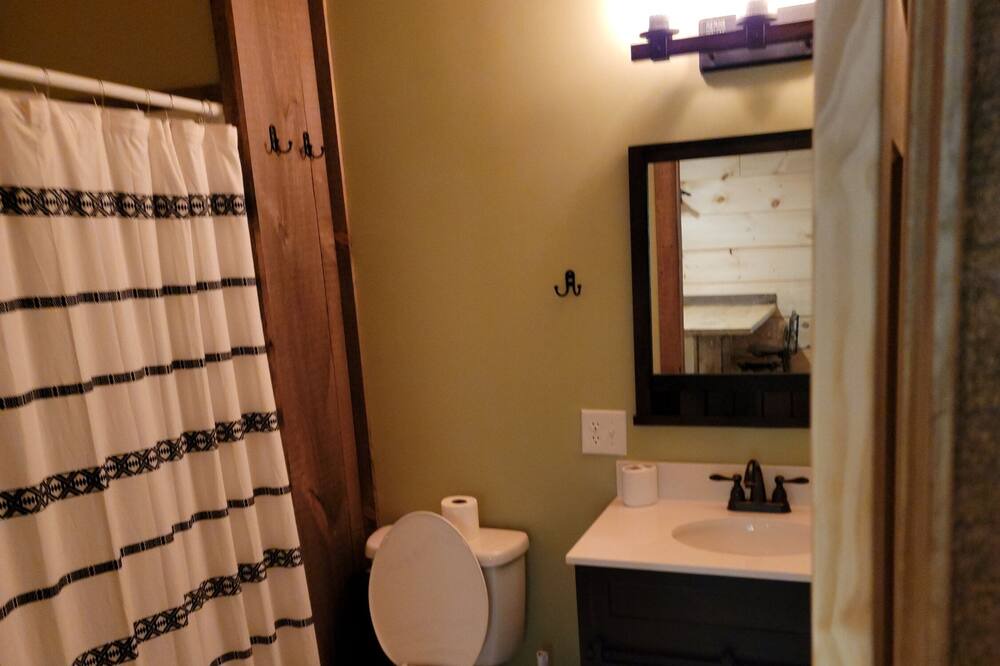 Photo of Bathroom in Newtown