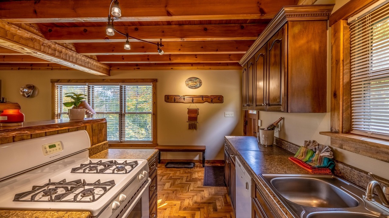 Photo of Kitchen in Snowshoe