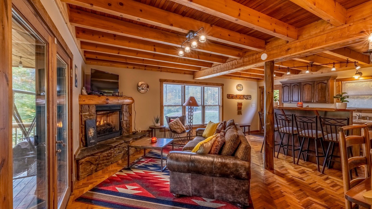 Photo of Livingroom in Snowshoe