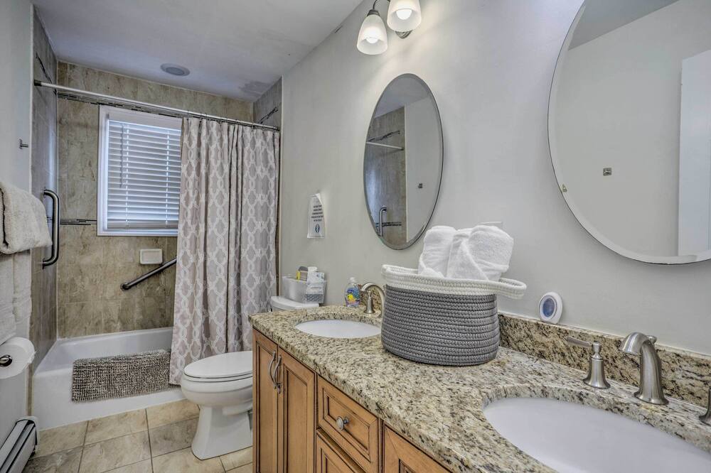 Photo of Bathroom in Deer Park