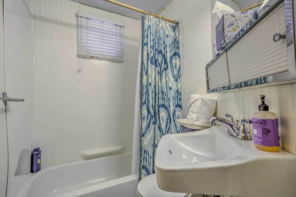Photo of Bathroom in Deer Park