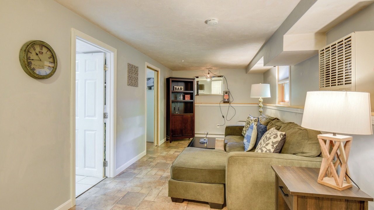 Photo of Livingroom in Gilmanton