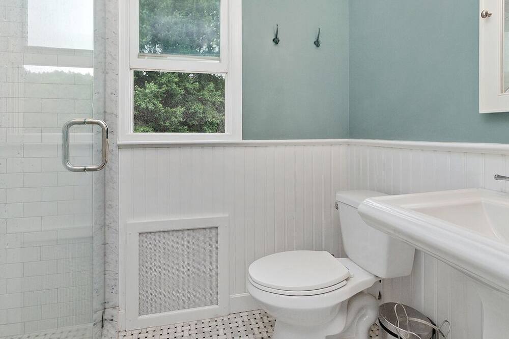 Photo of Bathroom in Manchester-by-the-Sea