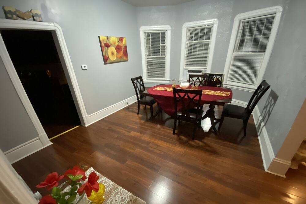 Photo of Bedroom in Stockade Historic District