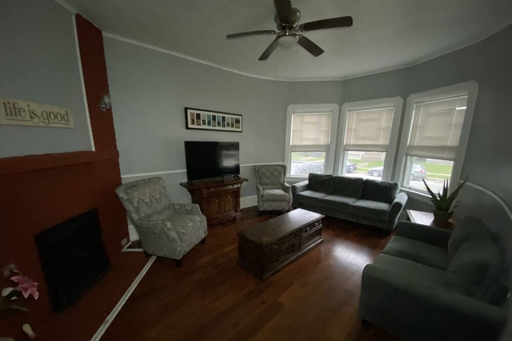 Photo of Livingroom in Stockade Historic District