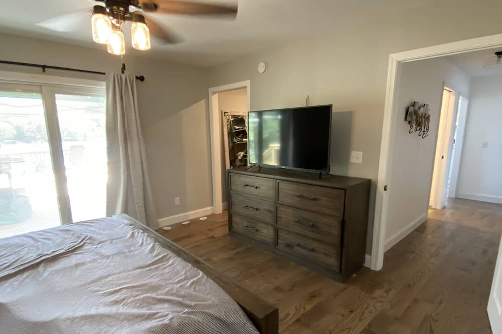 Photo of Bedroom in North Lake George