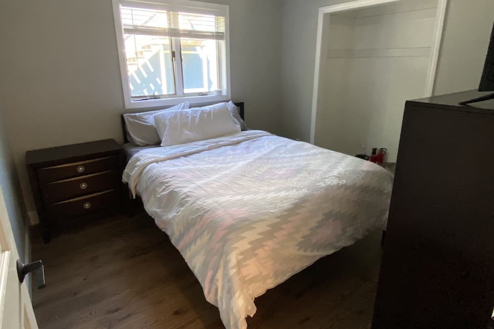 Photo of Bedroom in North Lake George