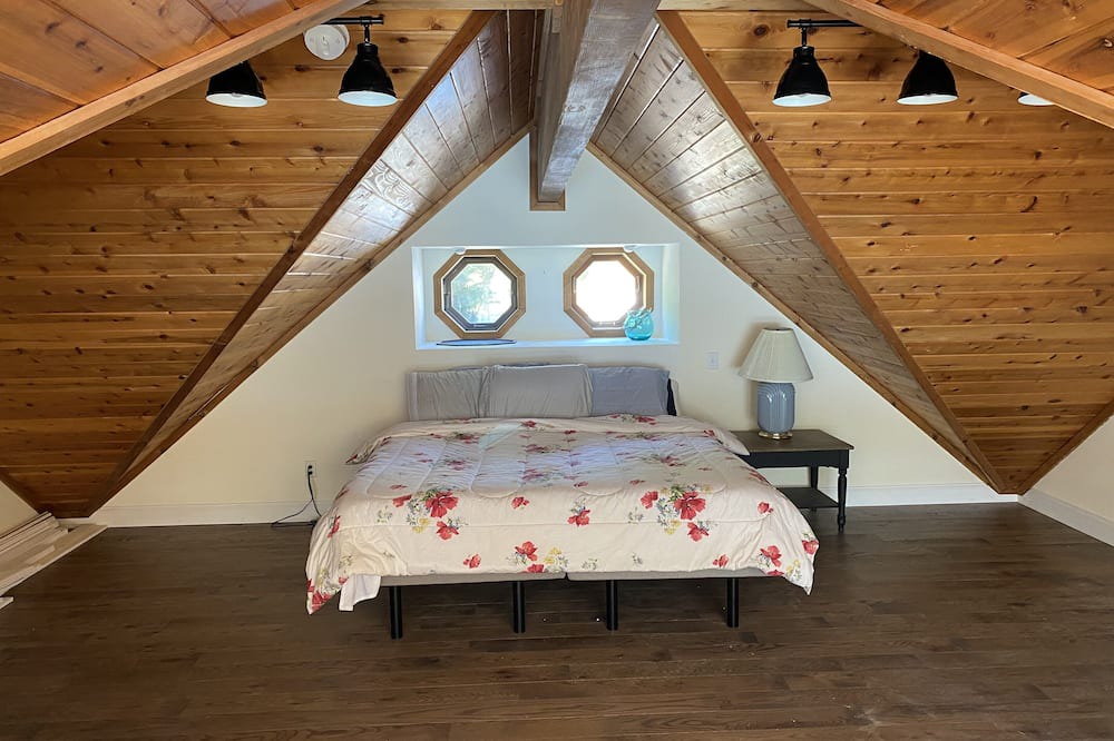 Photo of Bedroom in North Lake George