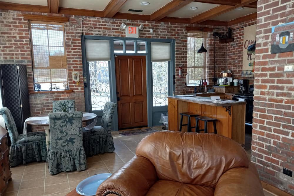 Photo of Livingroom in Mount Airy