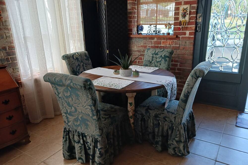 Photo of Livingroom in Mount Airy