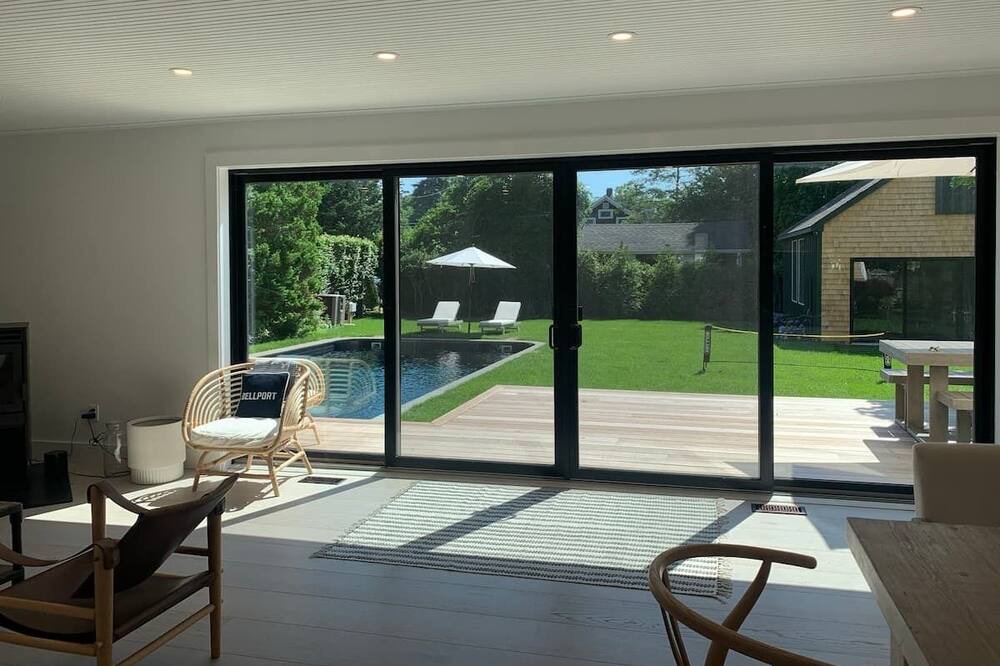 Photo of Livingroom in Bellport