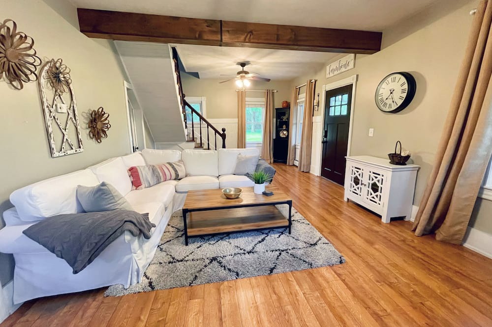 Photo of Bedroom in Elmira