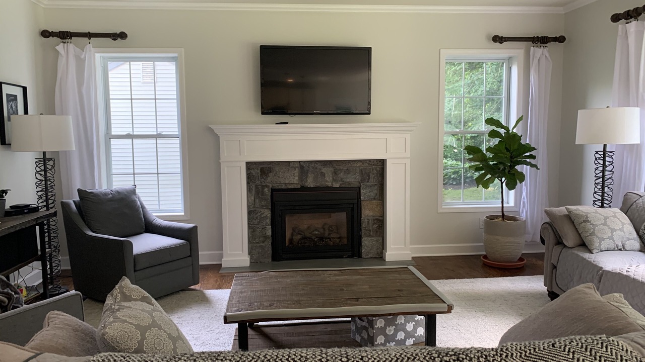 Photo of Livingroom in Saratoga Springs