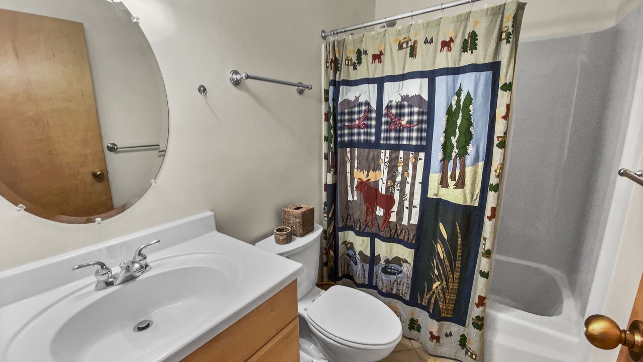 Photo of Bathroom in Warren