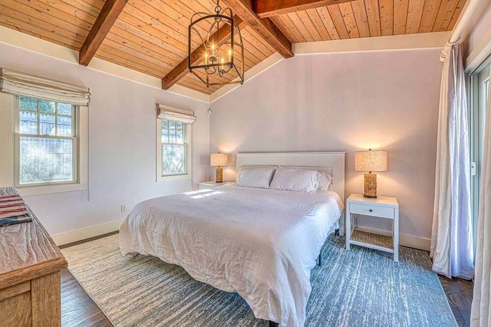 Photo of Bedroom in Culloden Shores