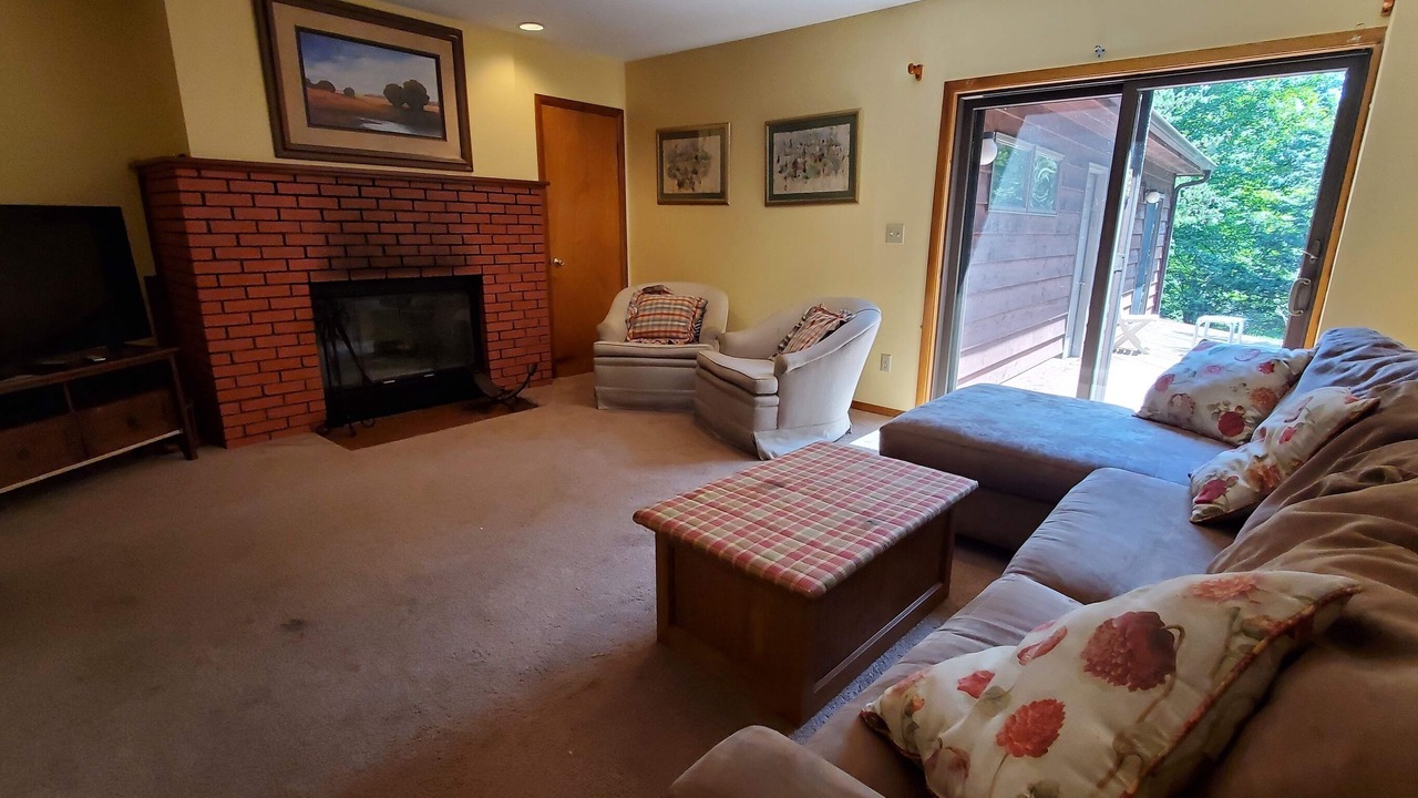 Photo of Livingroom in Tannersville